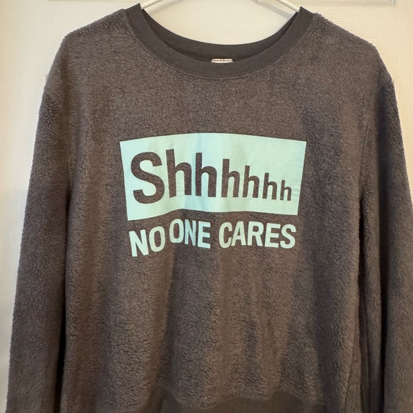 No One Cares shirt - Picture 2 of 3